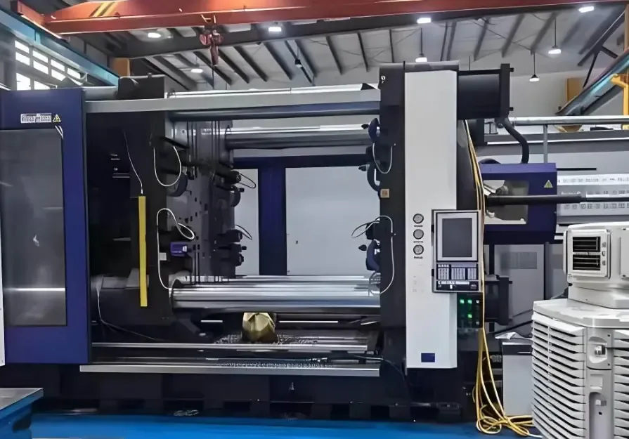 Injection Molding Machine Tonnage: How to Calculate the Right Clamping Force