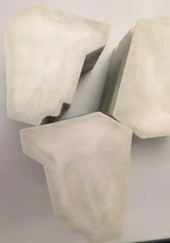 Thick-walled shrinkage holes resolved