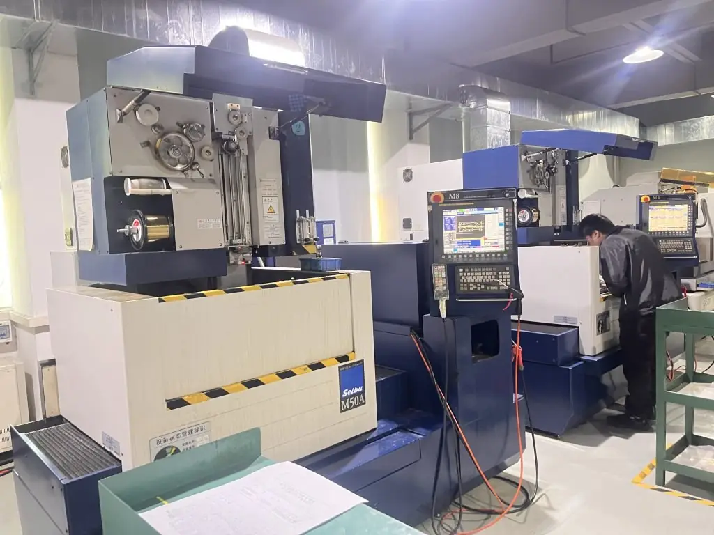 Mold manufacturing workshop 3