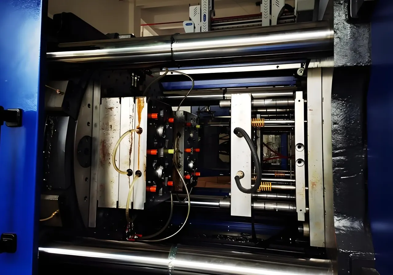 PP injection molding tooling