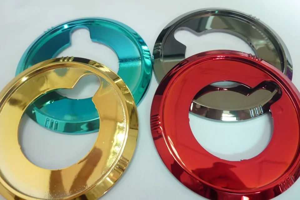 Chrome-like vacuum metallized molded parts