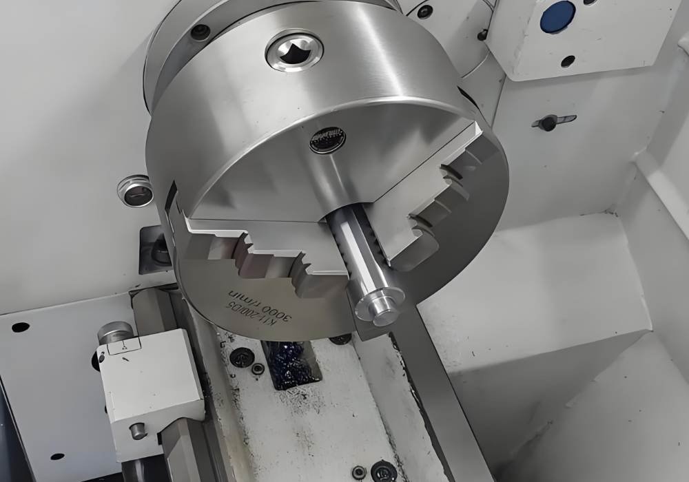 How Is CNC Turning Different from Manual Turning?