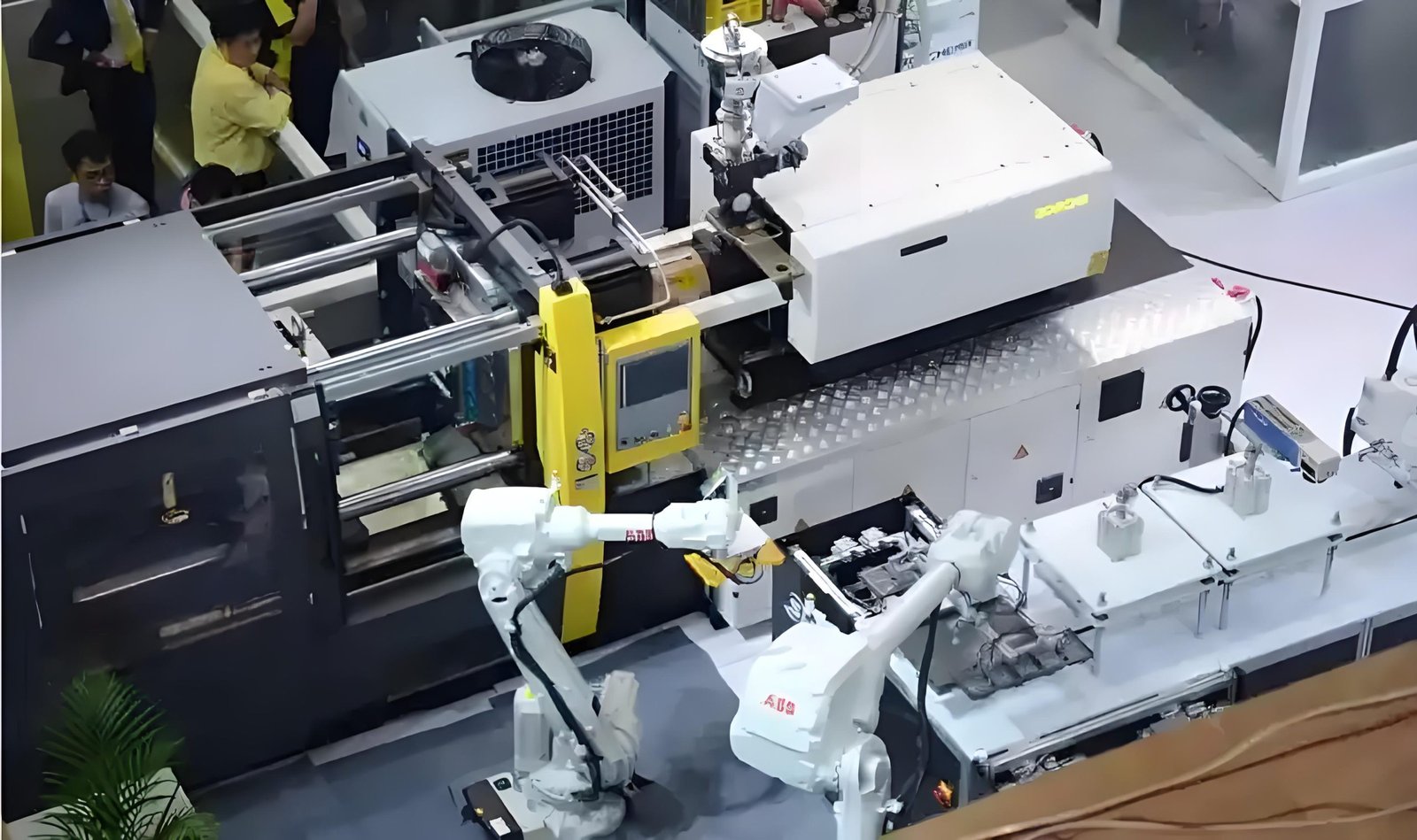 Find the right injection molding machine for your needs. Check out our roundup of Top10 Injection Molding Machine Manufacturers, covering types, technical parameters, and more.