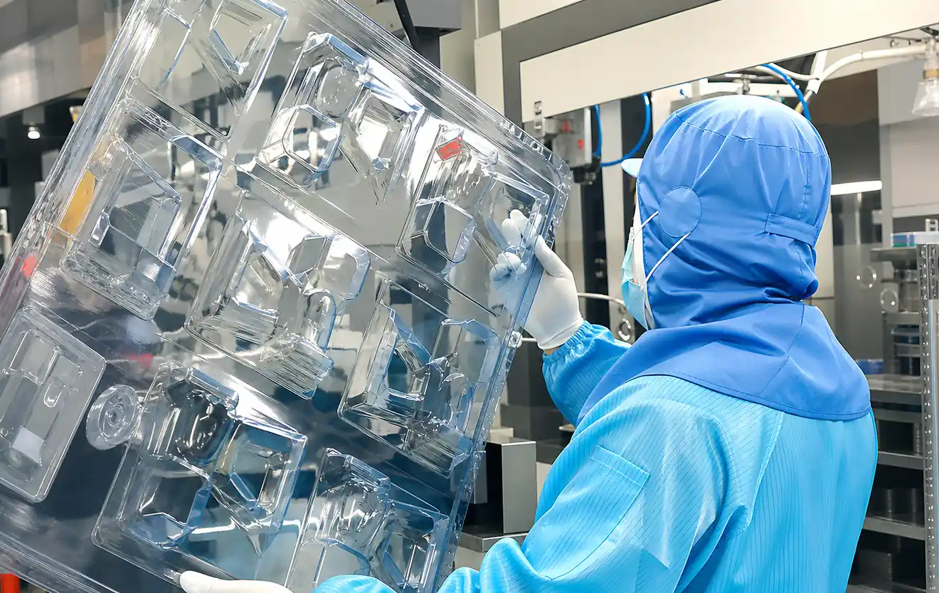 Cleanroom Assembly & Packaging