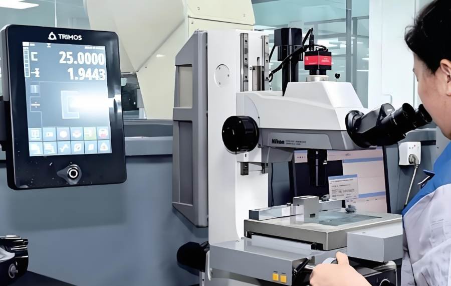 Nikon Werkzeugmikroskop