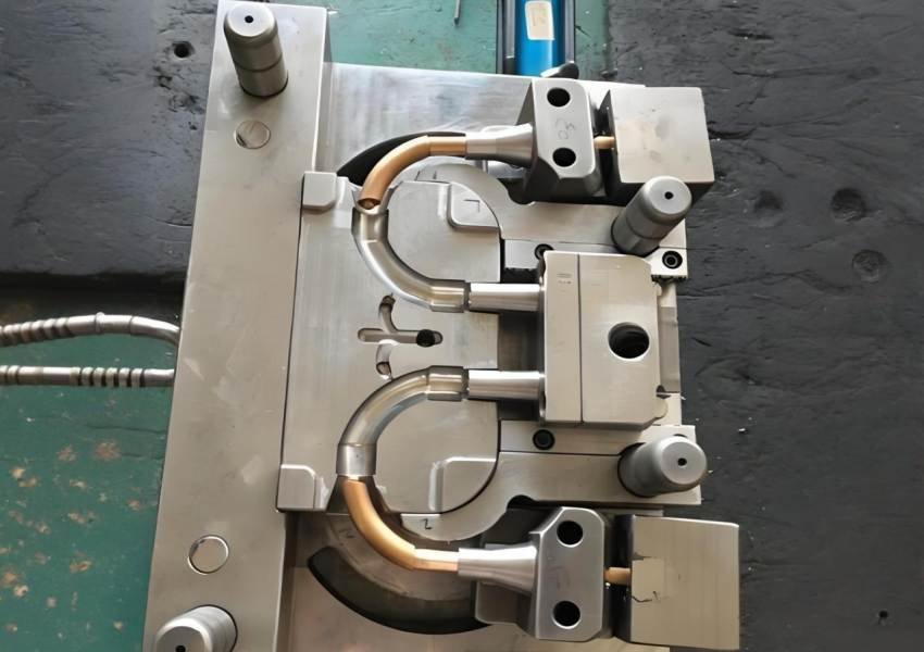 Was versteht man unter Seitenwirkung beim Spritzgießen?