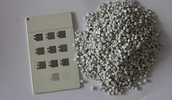 Polypropylene vs Polycarbonate: Which Material is Right for You?