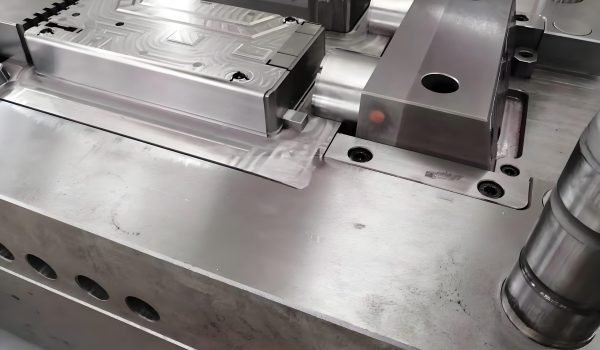 Porous Metal-1 How Porous Metal Improves the Injection Molding Venting System